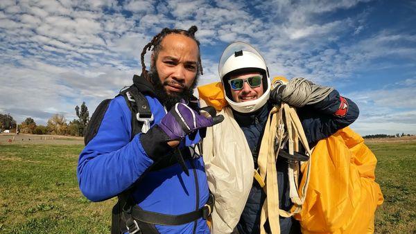 SkyDance SkyDiving