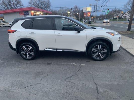 2021 Nissan Rogue SL