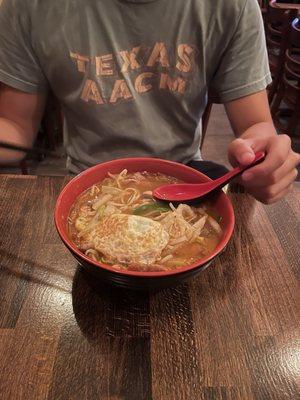 N15. Spicy Beef Noodle Soup Dish