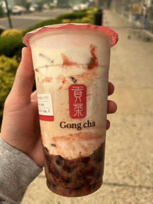 strawberry milk tea with boba & milk foam - large