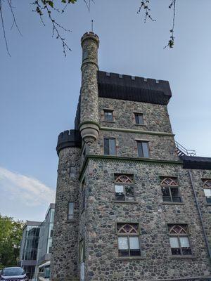 Usen Castle, Brandeis University, Waltham