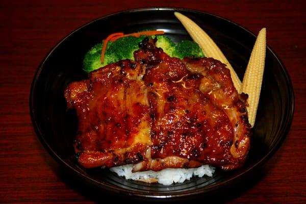 Qq Tea House, BBQ grilled Chicken Leg. New Item !! Special recipe. Must try!!!