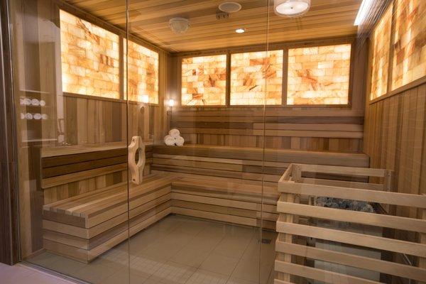 Himalayan Salt Sauna in both Men's and Women's Locker Rooms