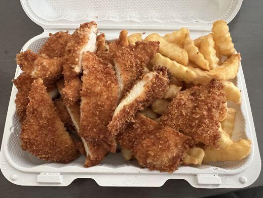 Breaded chicken with french fries