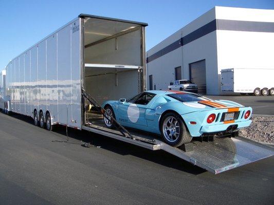 Our network of over 3,500 certified auto transport professionals includes all types of carriers and shipping experts