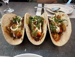 Paneer tikka taco