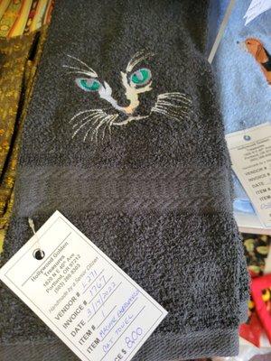 Black cat hand towel