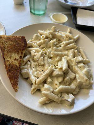 Chicken Alfredo Pasta