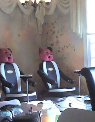 Mani/Pedi chairs for "Princesses"