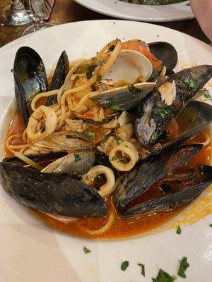 Linguine Pescatore Fra Diablo