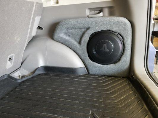 JL Audio Stealthbox installed in 2014 Honda CRV.