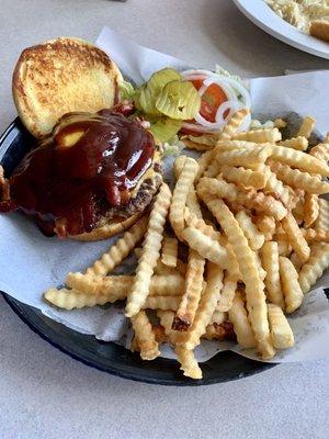 BBQ bacon cheeseburger