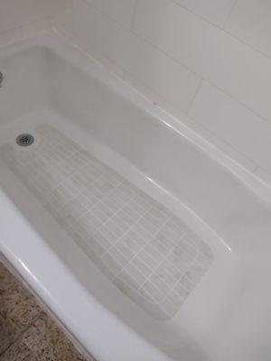 Dirty bathtub