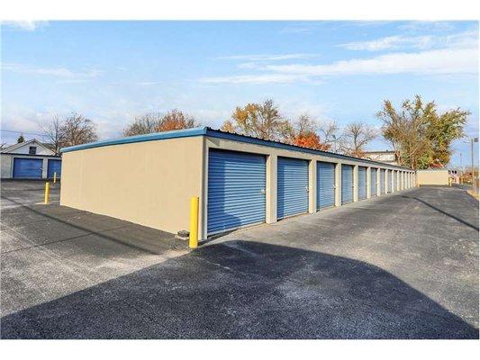 Exterior Units - Storage Express at 142 Market St, Charlestown, IN 47111