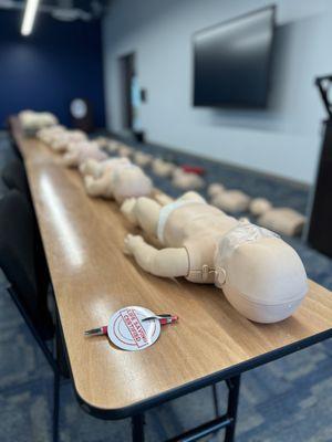 One of our many offsite CPR classes in Visalia. We offer CPR first aid, BLS, ACLS, PALS, and NRP at our Visalia office.