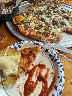 Garlic cheese bread and pizza