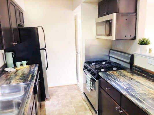 Kitchen with updated appliances!