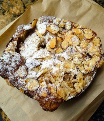 Almond crumb cake