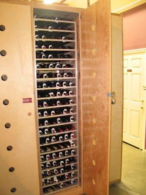 20cs Locker with Racks