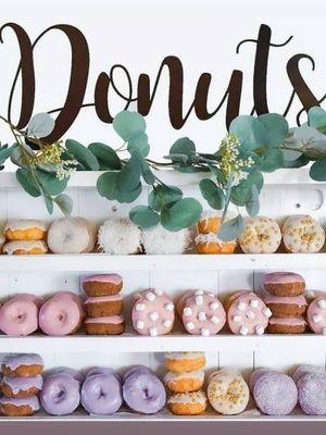 We offer FRESH DONUT BAR SETUPS for all occasions.