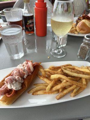 Mmmmm lobster roll