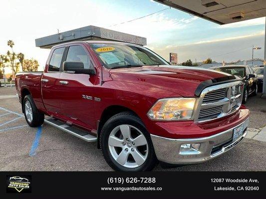 Dodge Ram 1500. Very clean!