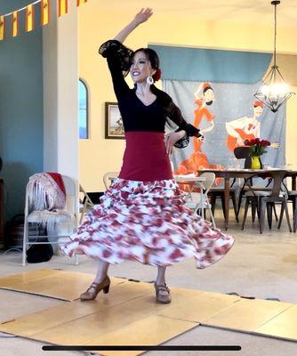 Yumi de la Rosa dancing Flamenco at a private event.