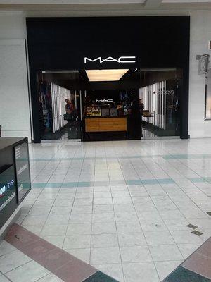 M.A.C. store in Pembroke Lakes Mall