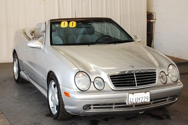 2000 Mercedes Benz CLK430 (111k) $10,800