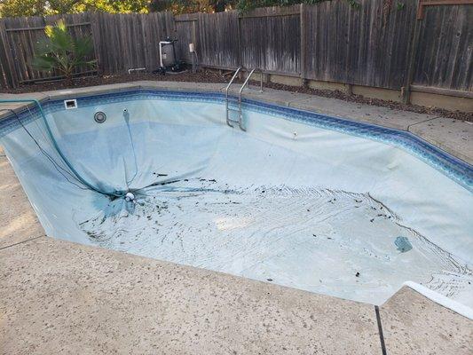 The starting point: my old liner in the pool once it had been drained