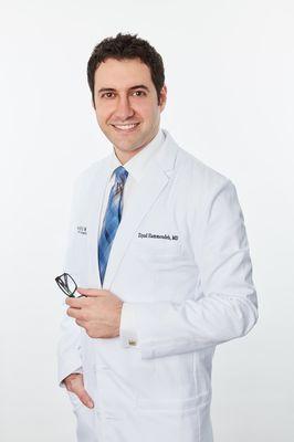 Dr. Hammoudeh is a Mayo Clinic-trained and aesthetic fellowship-trained, double board-certified plastic surgeon.