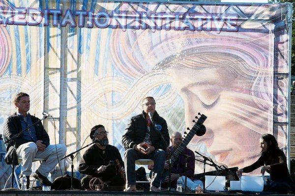 Lincoln Memorial, DC - 11.11.18 DisclosureFest Mass Meditation & Sound Healing