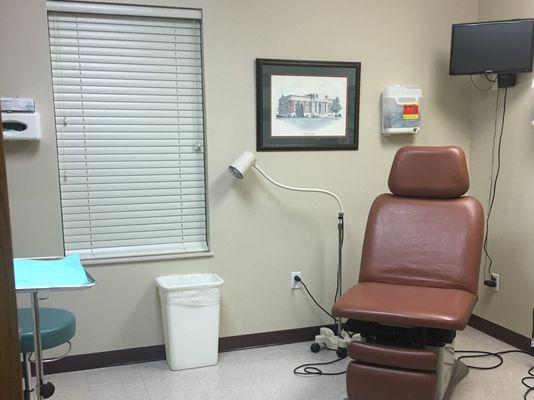 Dermatology patient room at U.S. Dermatology Partners Joplin