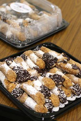 Mini Cannoli Tray ($60/tray) - Three dozen assorted mini cannoli