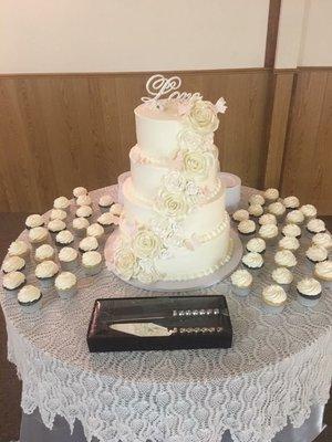 Wedding Cakes & Cupcakes