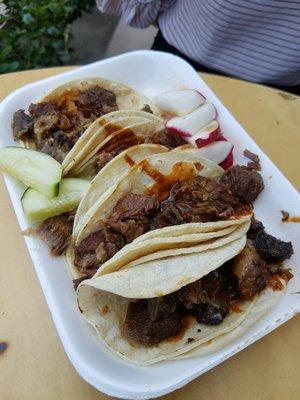 Lengua & cabeza tacos!