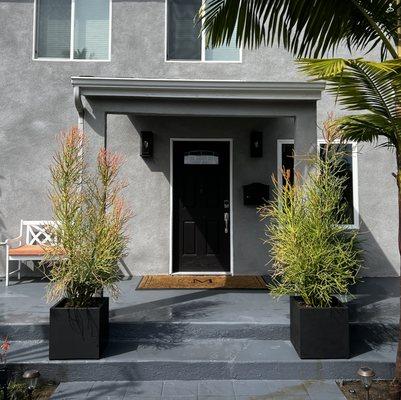 18" black planters