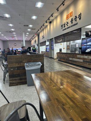 H mart food court