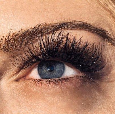 Volume eyelash extensions