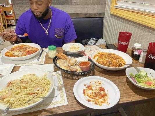 Shrimp Alfredo, Trio Delight