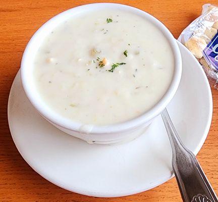 Very creamy Clam Chowder