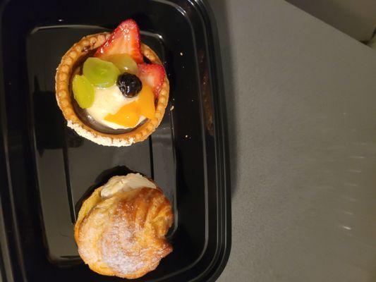 Fruit tart and another  pastry