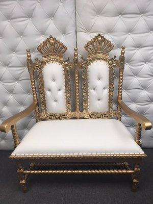 Gold queen love seat