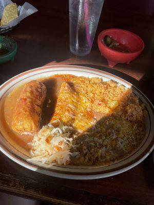 Mediano Appetite plate with a cheese enchilada and chile relleno