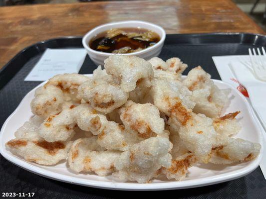 Tangsuyuk (Deep-fried Pork) before pouring sauce over the pork