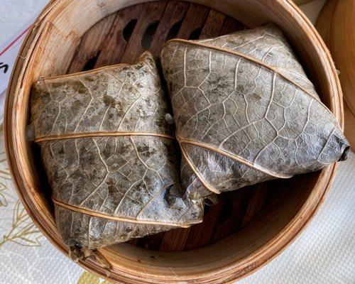 Lotus Leaf wrapped Steamed Sticky Rice