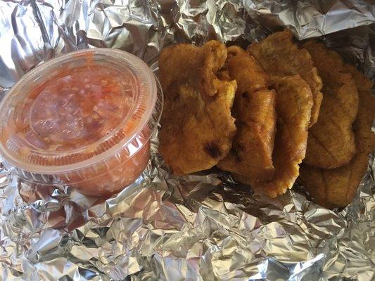 Fried plantains with Picklys!