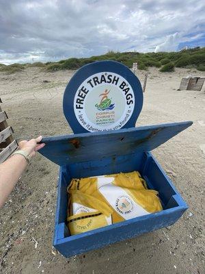 Free trash bags to keep the beach clean