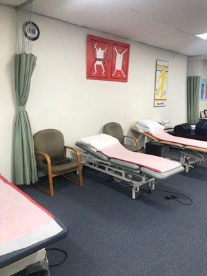 Beds/treatment area