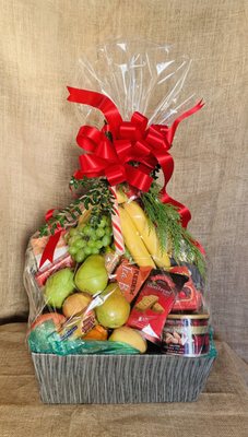 Huge Fruit & Gourmet Basket Sm-$85 Med-$110 Lg-185 Made FRESH to order We will customize (203) 708-7437 Call Today